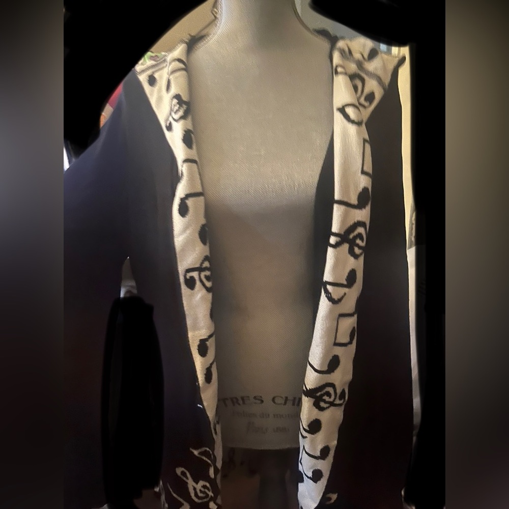 Cardigan music notes